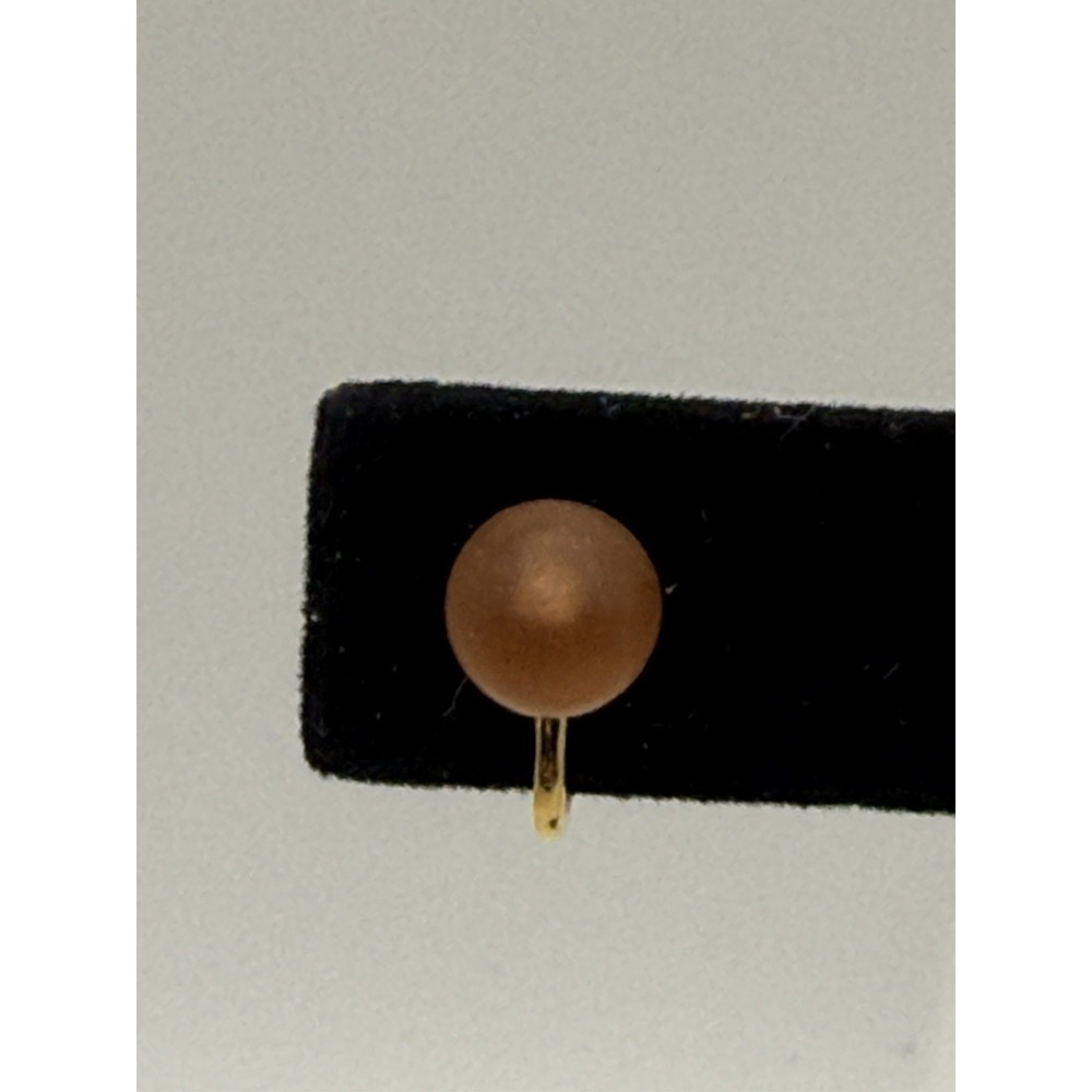 Vintage Trifari Earrings Dusty Rose Lucite Clip On Gold Tone Stud Style Dainty - Picture 2 of 7